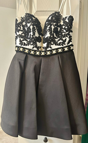 Homecoming/Party Dress, Fit & Flare by Dave & Johnny, Size 1/2 Worn Once!