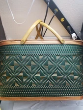 Vintage 1976 Wicker & Wood Picnic Basket W/ Shelf Hawkeye Burlington + Table Set