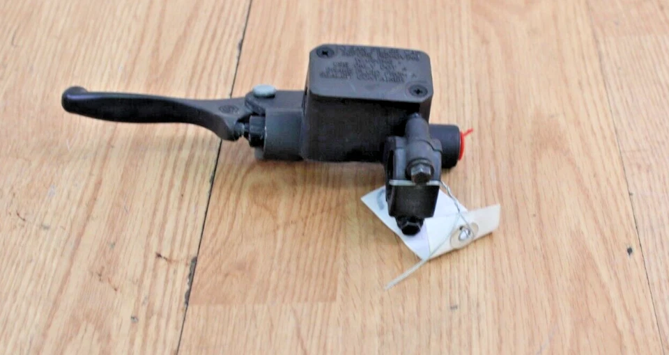 Polaris Pro RMK 800 2014 cilindro maestro de freno izquierdo/brembo Foto 2 de 4