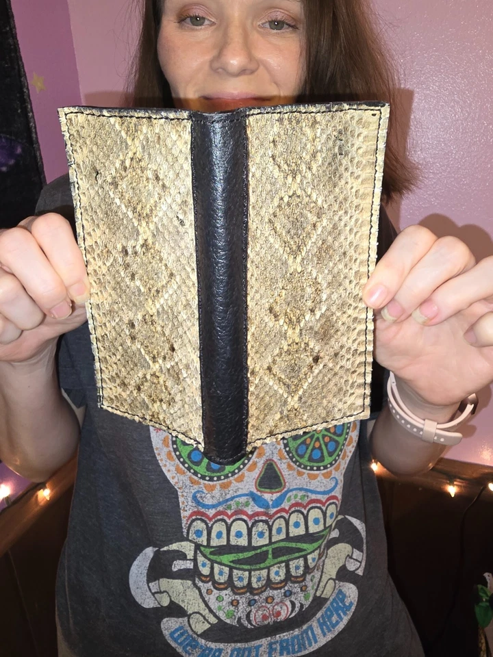 RATTLESNAKE Long Wallet Men  snake skin Original Slim Pocket Brown interior - Image 3 of 4
