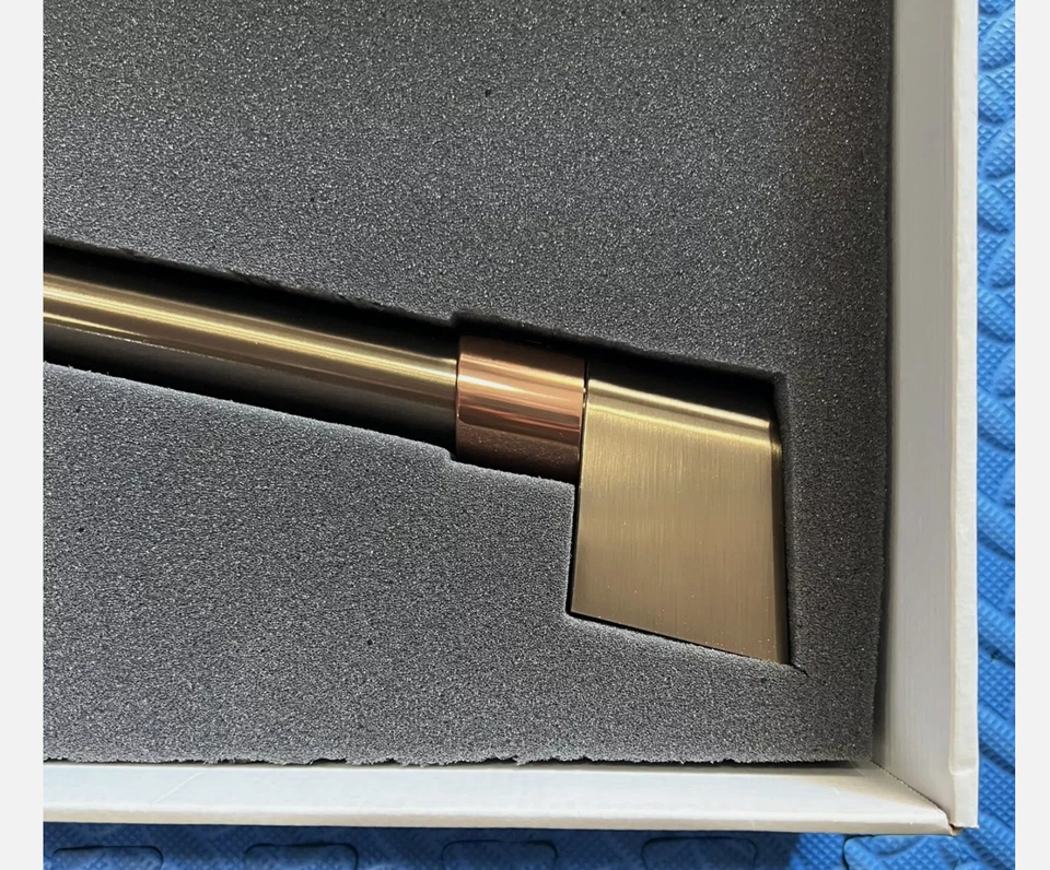 CAFÉ/GE BRUSHED BRONZE HANDLE KIT (#1)#CXQW1H1PPBZ FOR BEV/WINE COOLERS,C-pics - Image 4 of 4