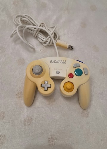 Manette Nintendo GameCube Argentée DOL-003 – Filaire – Occasion