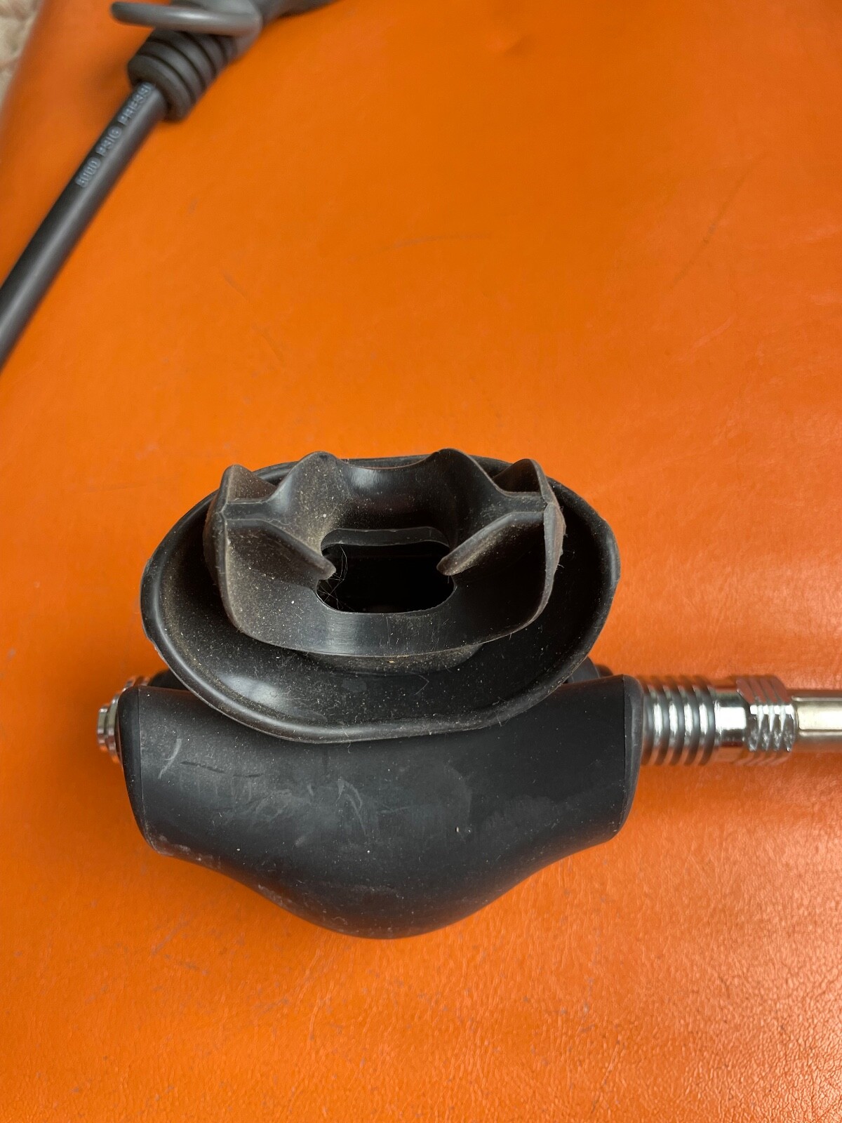 AquaLung & Aqua Lung Glacia Scuba Regulators Suuto Pivot 2 Gauges