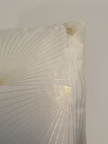 Safavieh Modern Ombre Gold Burst Throw Pillow 18 x 18 - Picture 8 of 12
