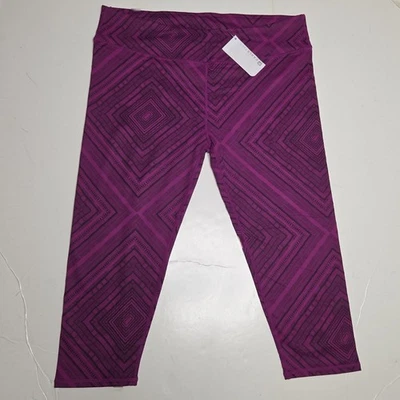 Fabletics NWT Salar Capri Leggings XXL Magenta Geometric Athletic Gym Workout - Image 1 of 4