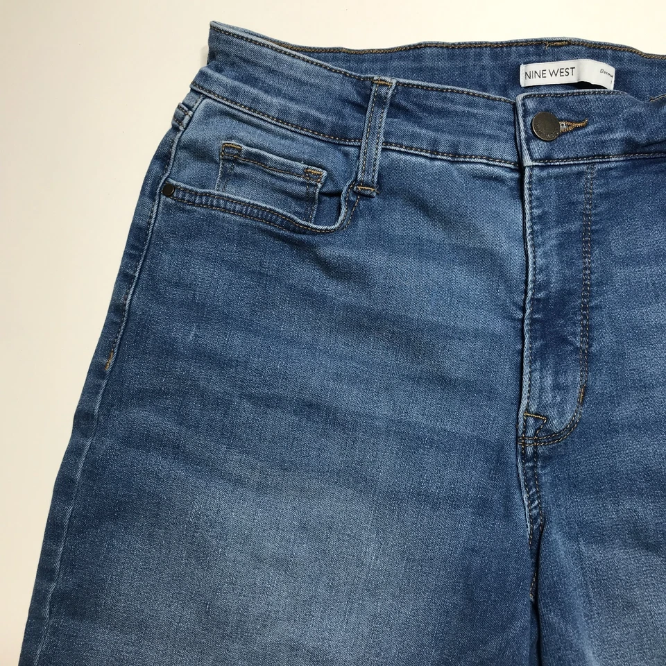 Pantalones Cortos de Jean Nine West Bermuda para Mujer 10 Bolsillos Adelgazantes Cintura Alta Flecos Dobladillo Foto 3 de 4