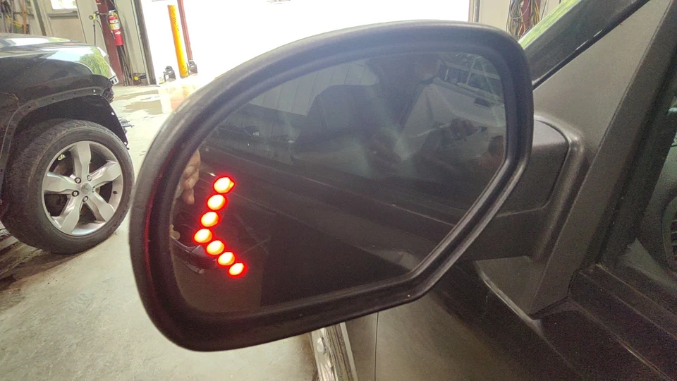 Espejo puerta conductor izquierdo Tahoe Yukon 07-08 (Onyx negro 41U) Foto 3 de 4