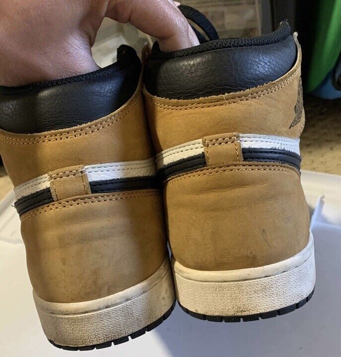 Nike Air Jordan 1 Retro High OG Rookie of the Year 555088 Nike Air Jordan 1 Retro High OG Rookie of the Year 555088