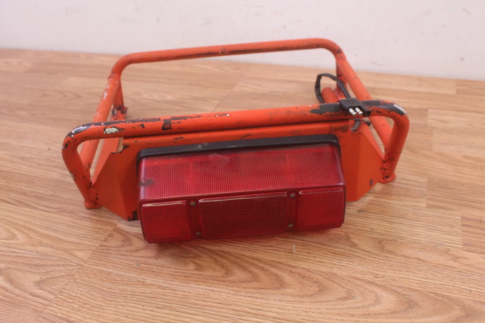 Barra trasera Arctic Cat Mountain Cat 800 2001 con luz trasera Foto 2 de 4