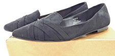 Journee Collection Women Mindee slip-on flat shoe Size 10 M Black Faux Suede NEW