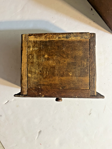 Wonderful c 1880 Primitive Wood Hanging Wall Candle Box Original Patina - Picture 8 of 9