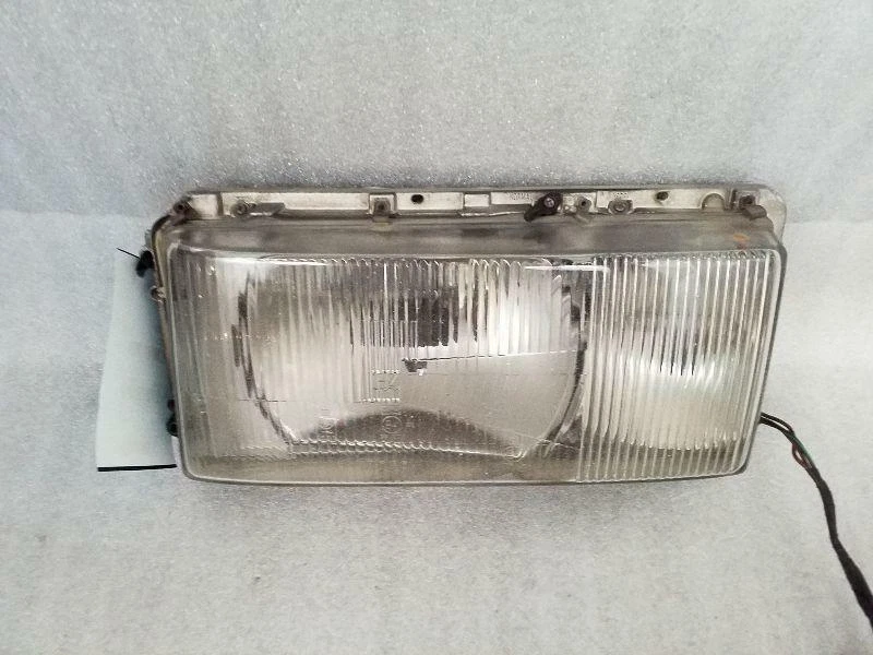 78 79 80 Conjunto Faro Izquierdo Mercedes-Benz MERCEDES 300D Foto 4 de 4