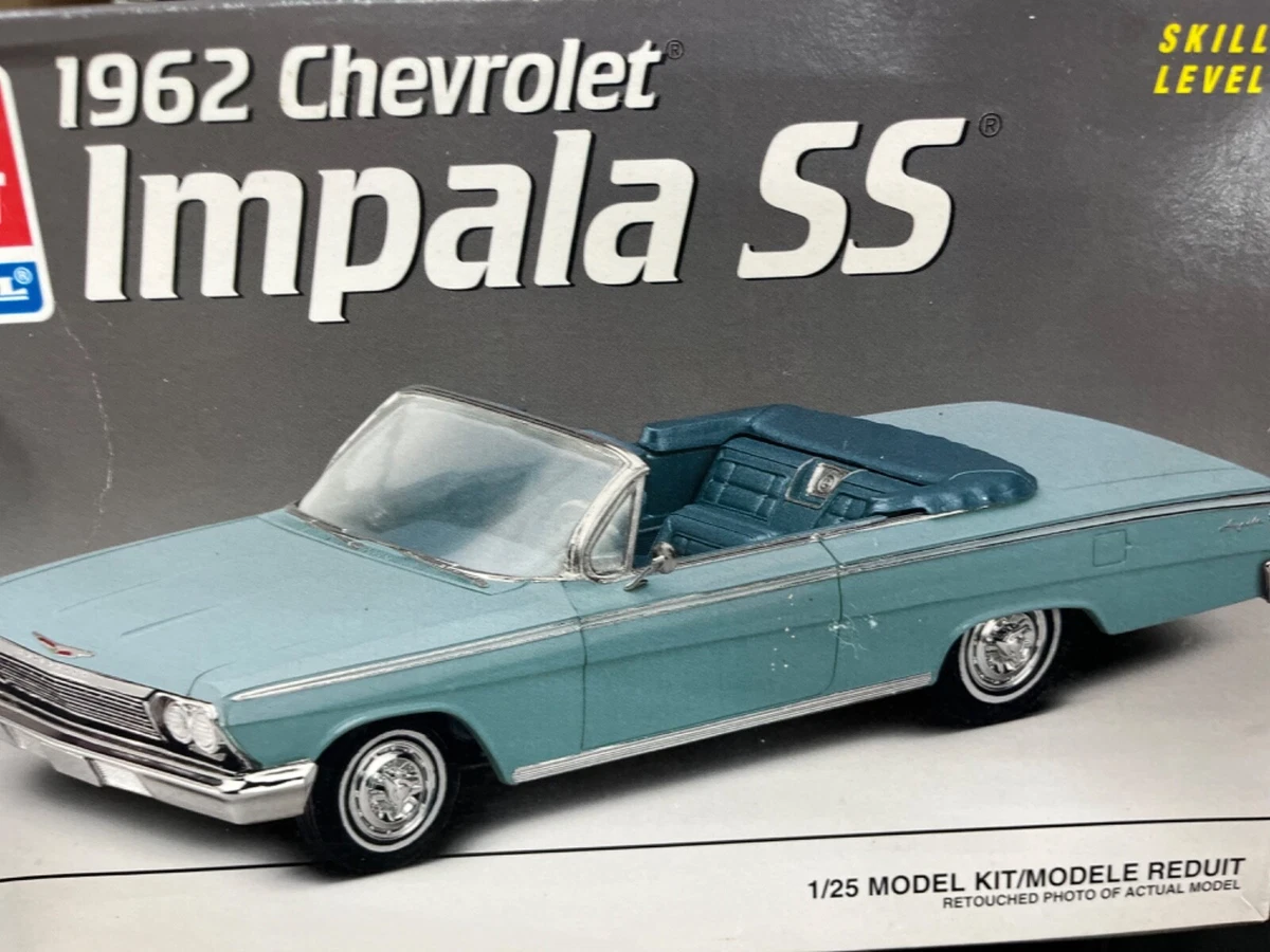 AMT 8209 1962 Chevy Impala SS 409 Convertible KIT 1 25 McM Niob