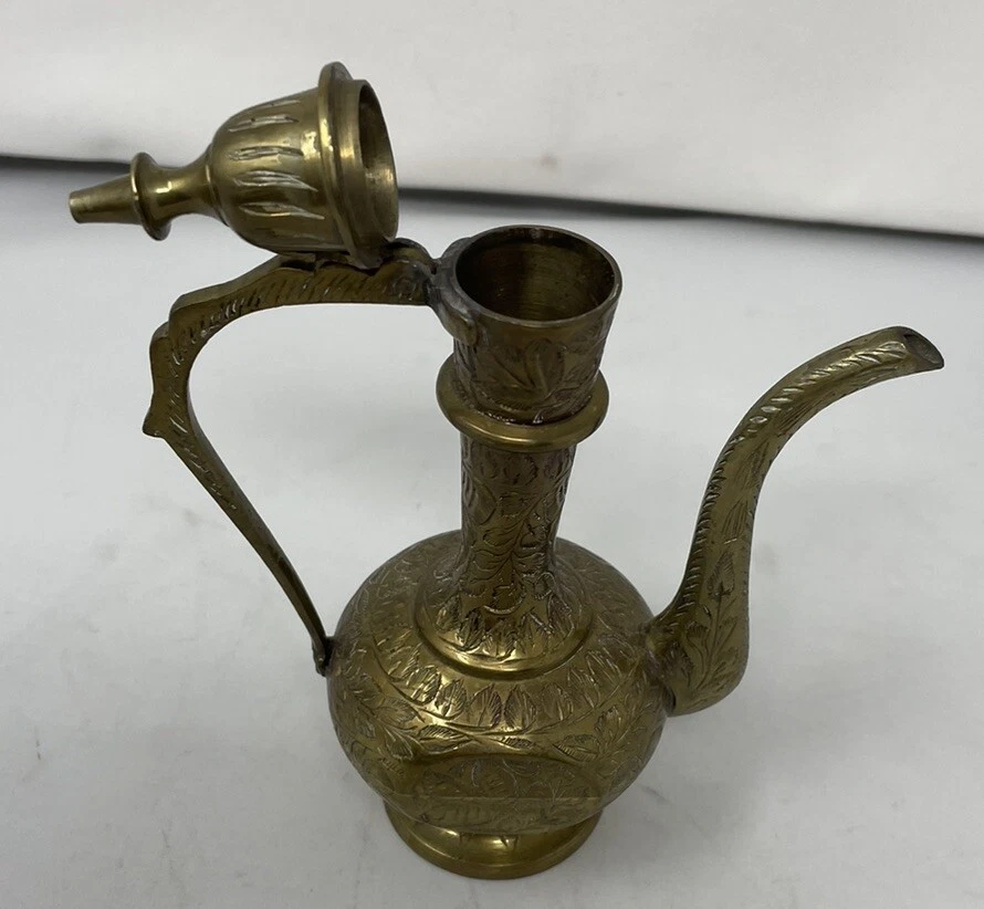 Olla de té/aceite indio de latón Surahi Mughal Aftaba decoración boho de cachemira MCM de colección Foto 4 de 4