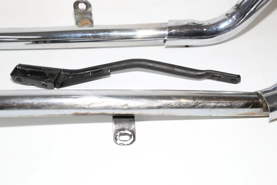 Трубы выпускного коллектора глушителя 1999 Harley-Davidson Sportster 1200 XL1200  - Изображение 3 из 4