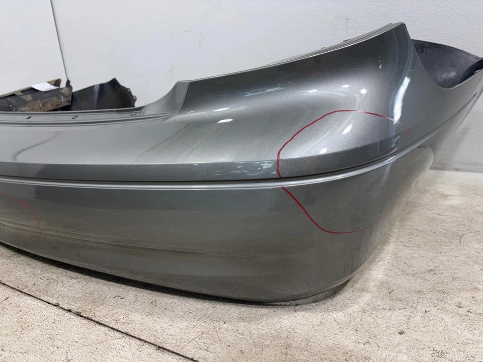 Capa de para-choque traseira Ford Taurus 2000-2003 fabricante de equipamento original - Imagem 3 de 4