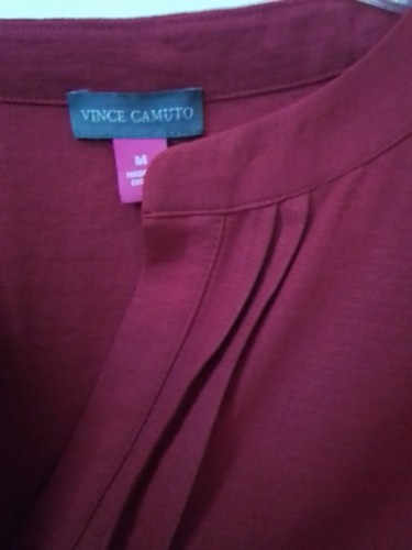 Medium VINCE CAMUTO Red V-Neck Ruffled Sleeves Hi-Lo Blouse Top - Picture 2 of 7