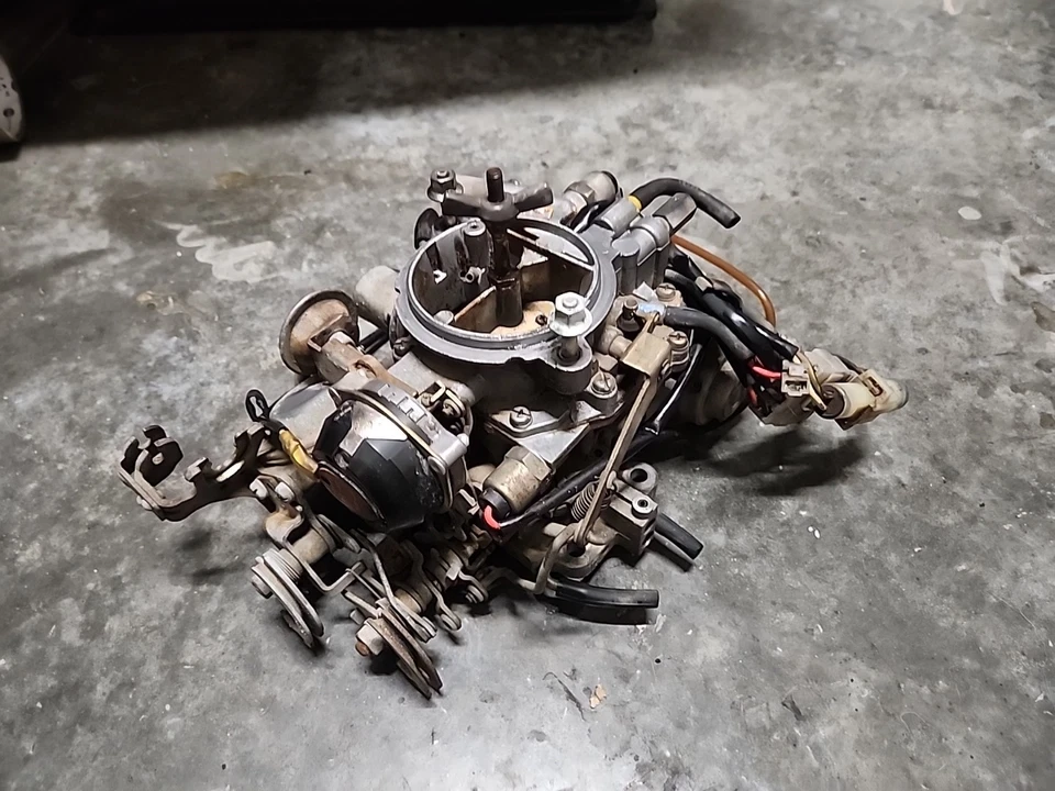 Carburador MAZDA B2200 B2000 1987-1993 2,2 L OEM de fábrica  Foto 2 de 4