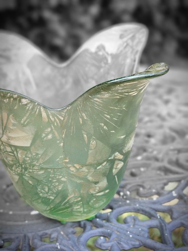 vintage green glass vase tulip or lily-shaped bowl vase candle holder - Picture 6 of 12