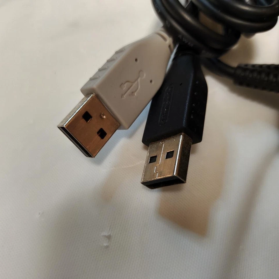 Nintendo Wii U Official OEM GameCube Controller Adapter WUP-028 Switch On Wor 22 - Image 2 of 3