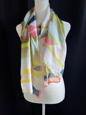 Vince Camuto Elegant Cream/Pastels Geometric pattern rectangle Scarf 18 x 70