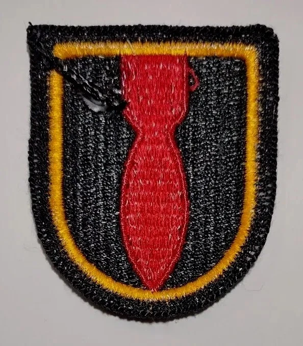 US Army 28th Ordnance Company EOD Airborne beret flash patch | eBay