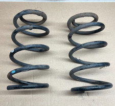 0840: PAIR OF HYUNDAI SANTA FE 2.2 CRDI / 5 DOOR / REAR COIL SPRING