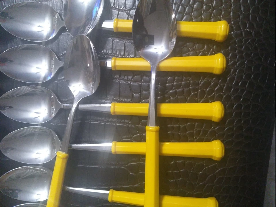Vintage Oxford Hall Stainless Steel Yellow Handle Flatware - alot 27 p Teaspoon  - Image 4 of 4