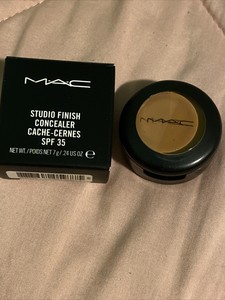 nc45 mac concealer