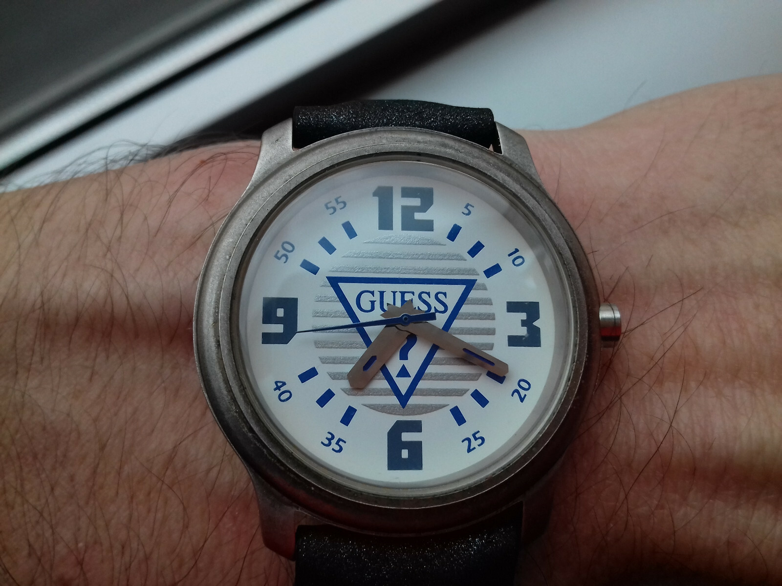 Montre GUESS Vintage Collection - Modèle G3 48110G2 'Bulle' - Années 90 (1995) - Pour Femme - Neuf Sans étiquettes