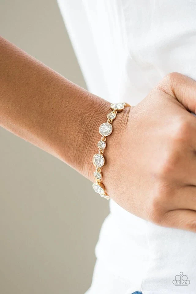 Starstruck sparkle white bracelet best sale paparazzi