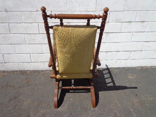 【中古】 Country Rockers Antique Rocking Chair Rocker Armchair Spindle Traditional