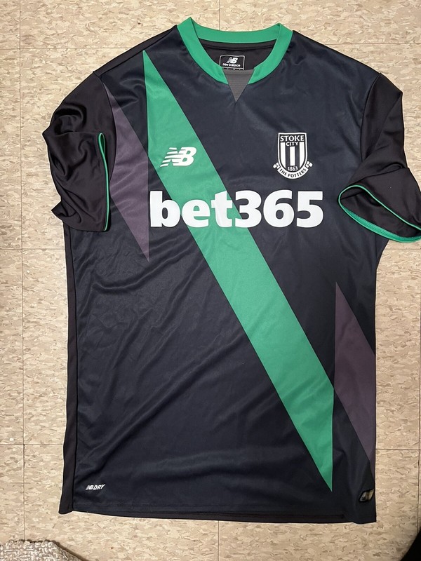 Stoke City FC 2016 away jersey Medium, vintage!💣