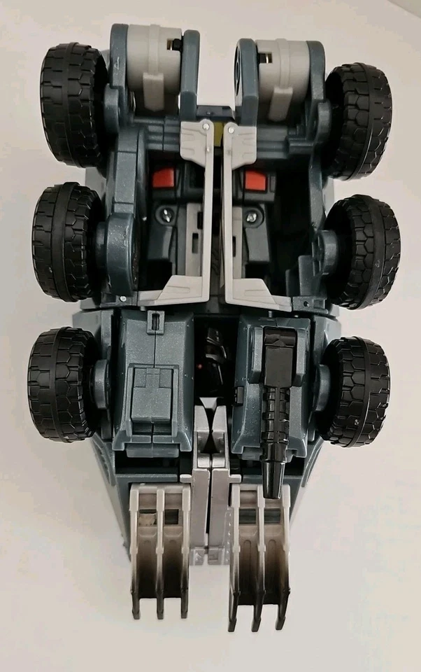 Transformers Universe Ultra Class Onslaught SWAT Action Figure - Image 4 of 4