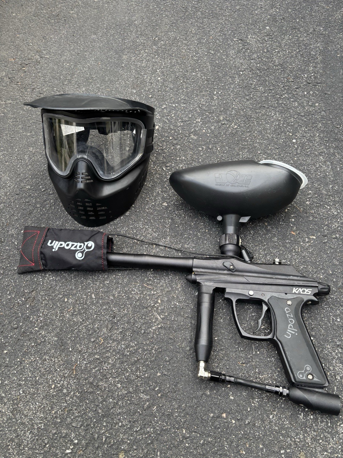 Marker With Accessories And Helmet
