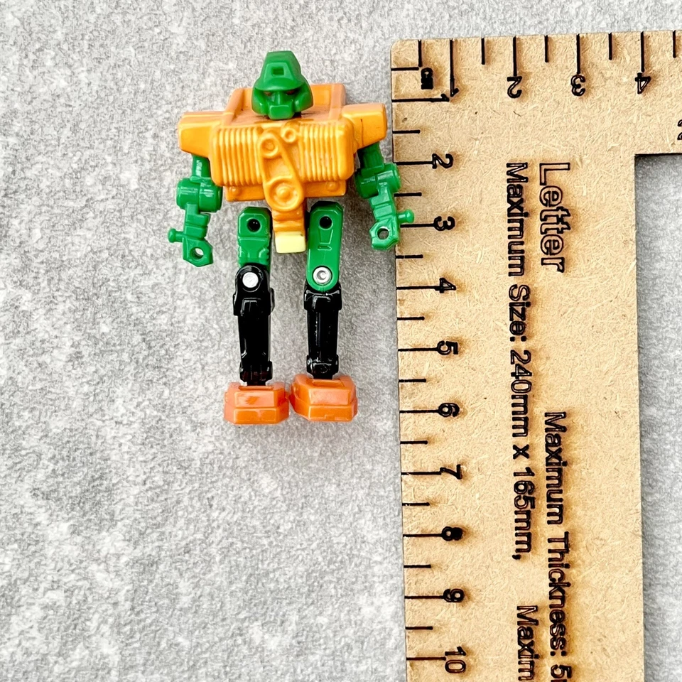 Hot Wheels VERY RARE Vintage Mini Action Figure Transformers Ultra Car Retro Toy - Image 3 of 4