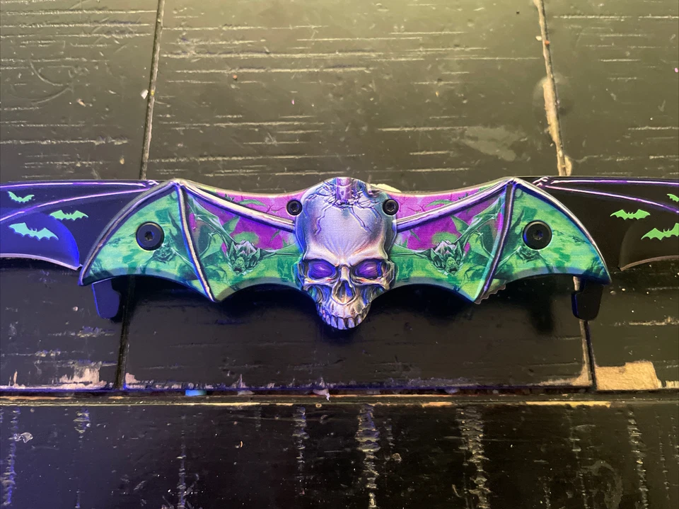 Zombie Skull Tactical Dual Blade Bat Spring Assisted Open Folding Pocket Knife G - Image 3 of 4