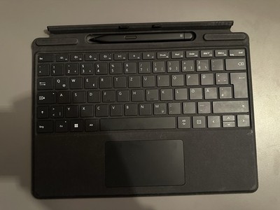 Microsoft Surface Pro Signature Keyboard (Schwarz) im Bundle mit Slim Pen 2
