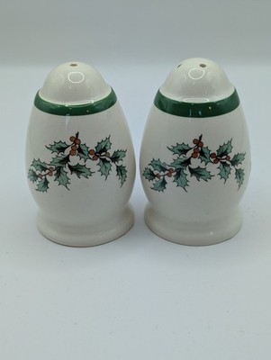 Vtg Spode Christmas Mistletoe/Holly Salt & Pepper Shakers S3324-E Made England