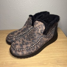 Hey Dude Boots Women  s Size 11 Denny Leopard Print Fur Lined Slip On