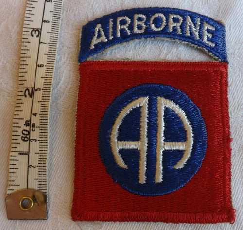 Military WW2 American 82nd / 101st airborne Infantry Division Cloth Badge (1394)