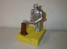 1997 THE WIZARD OF OZ TINMAN BLOCKBUSTER TOY