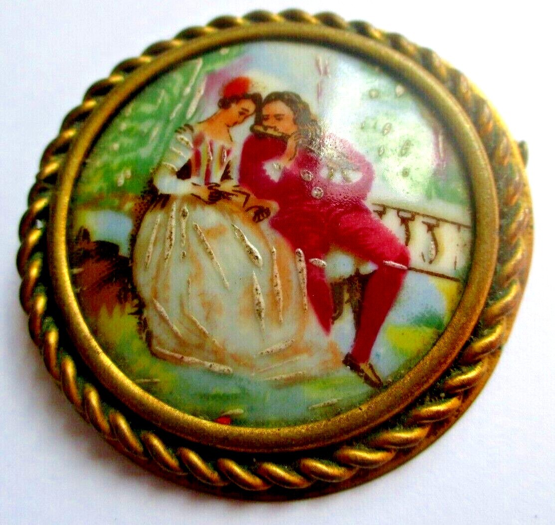 ANCIEN BOUTON EN métal émaillé décor de buste de femme 6 strass à