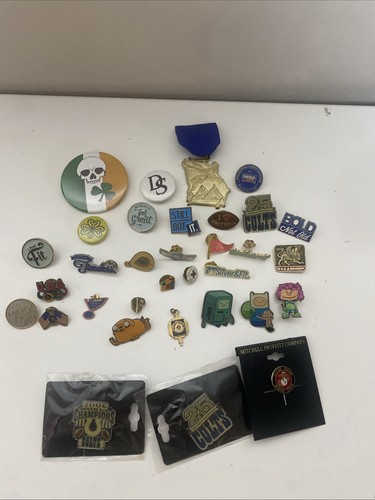 assorted pins Lot 31 Pieces