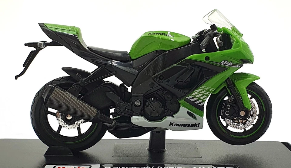 Maisto 1/18 Scale 39300 - Kawasaki Ninja ZX-10R Motorbike - Green - Image 3 of 4