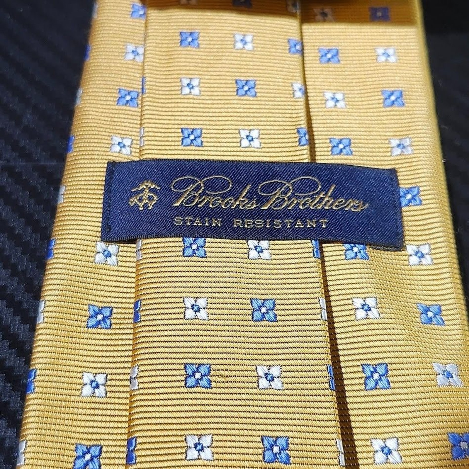 Vintage Brooks Brothers Gold Micro Geometric Patterned Tie image 3