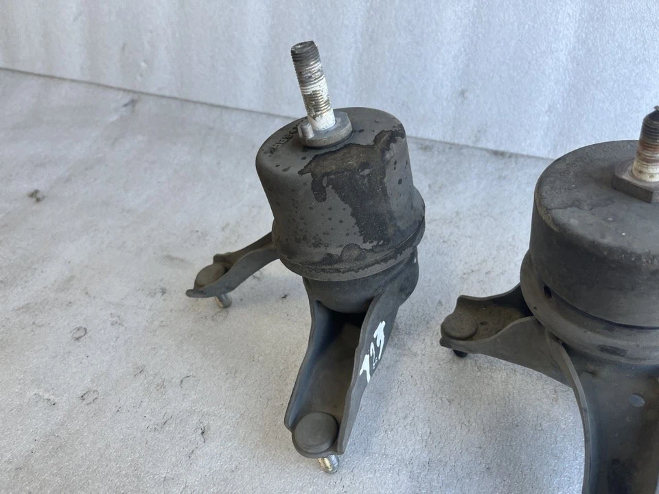 2013 2014 2015 2016 2017 2018 LEXUS ES300H ENGINE MOTOR MOUNTS 3 PIECES - Image 2 of 4
