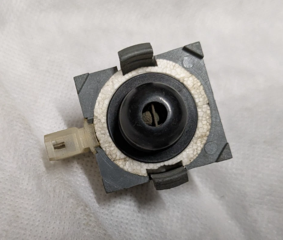 1989 BMW 635CSi (E24) Interior Temperature Sensor 64111369828 BEHR - Image 2 of 4