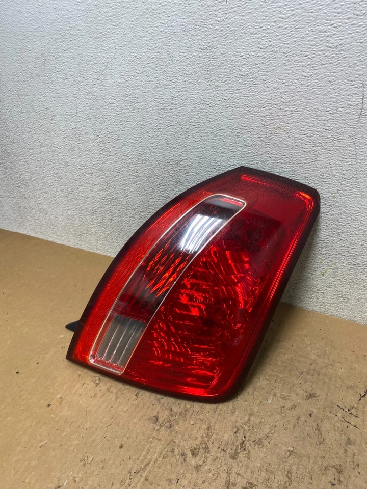Задний фонарь правосторонний со стороны пассажира 2007–2009 Kia Amanti Q8722 DW - Изображение 2 из 4