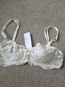 Brand New Cream Lace Lise Charmel Underwired Bra  Size Uk 34C  New 